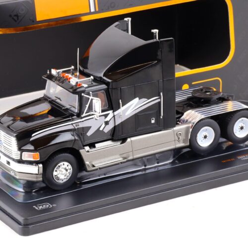 1:43 IXO 1990 Ford Aeromax SZM Truck black/ silver TR179.22