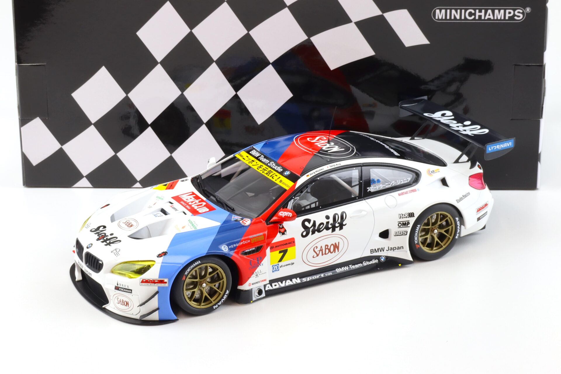 1:18 Minichamps BMW M6 GT3 Team Studie AG STEIFF Super GT Series 2016 Müller/Ara