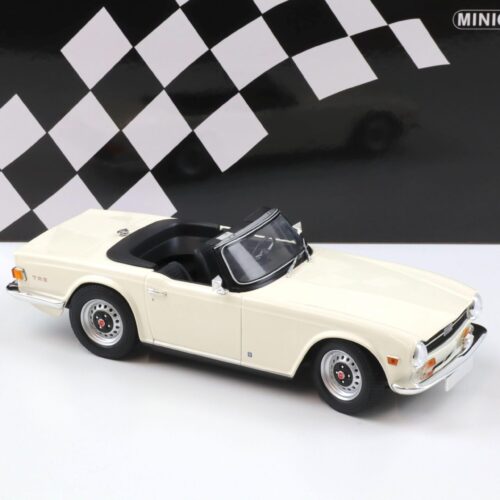 1:18 Minichamps Triumph TR6 Roadster 1969 LHD white