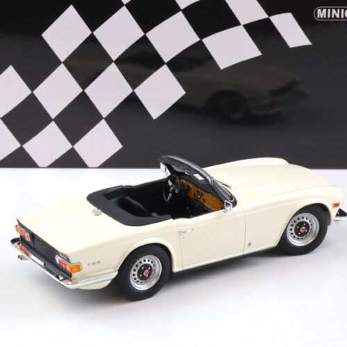 1:18 Minichamps Triumph TR6 Roadster 1969 LHD white