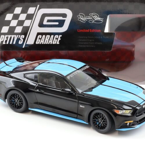 1:18 Auto World 2016 Ford Mustang GT 5.0 Coupe Petty´s Garage black/ blue