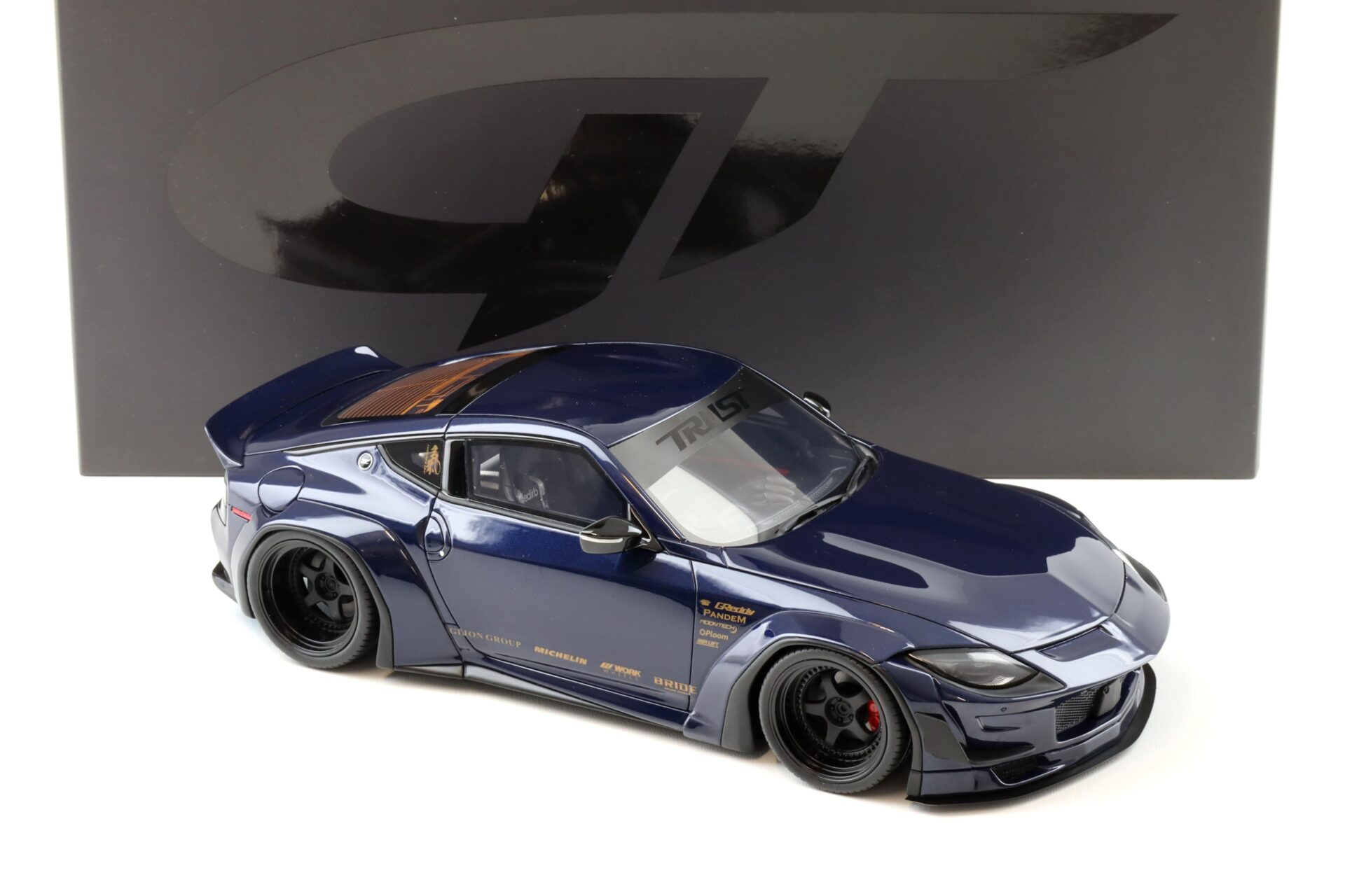 1:18 GT Spirit GT494 Nissan 400Z Coupe by Pandem Midnight blue 2023