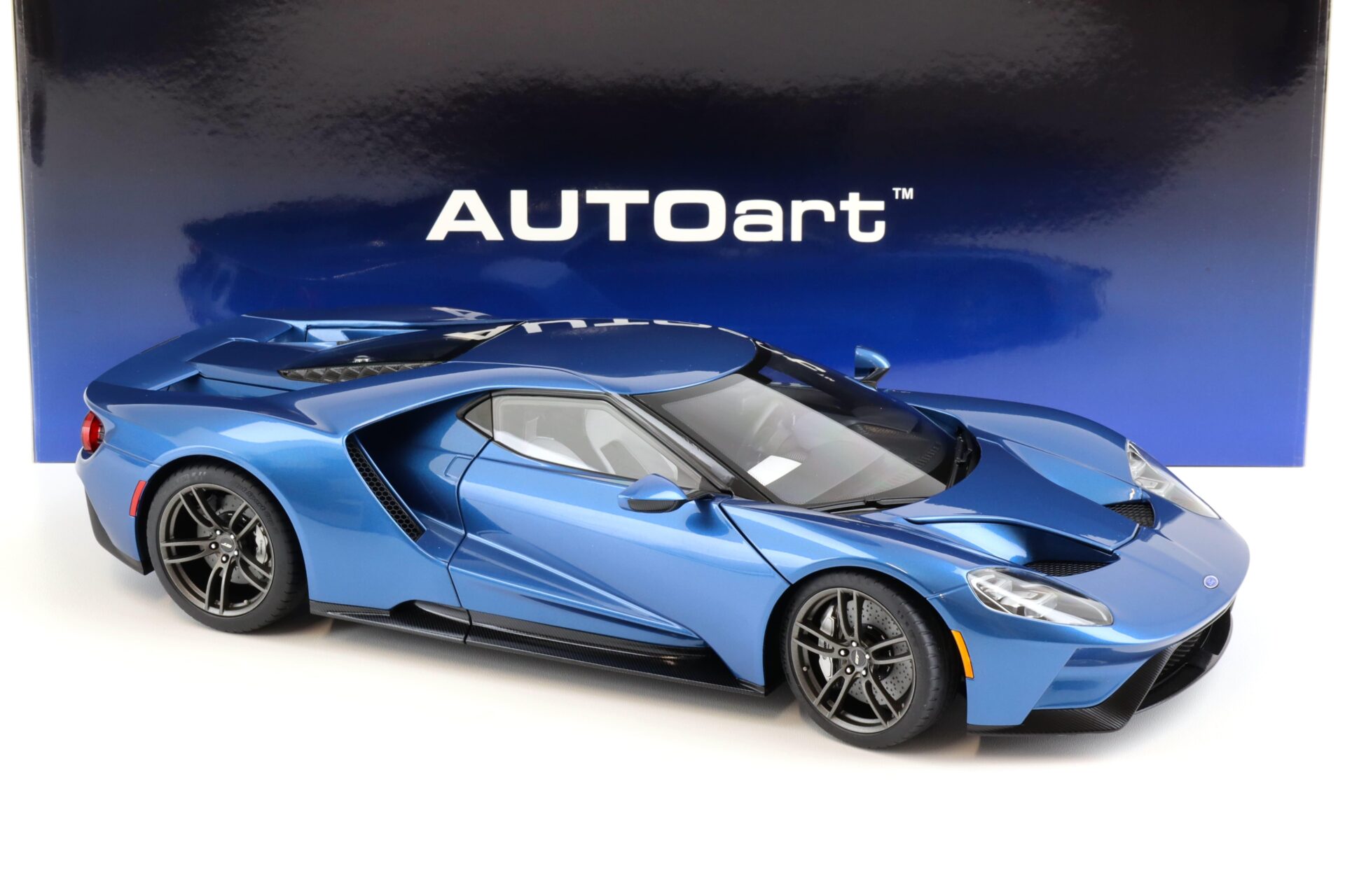 1:12 AUTOart Ford GT 2017 liquid blue 12107