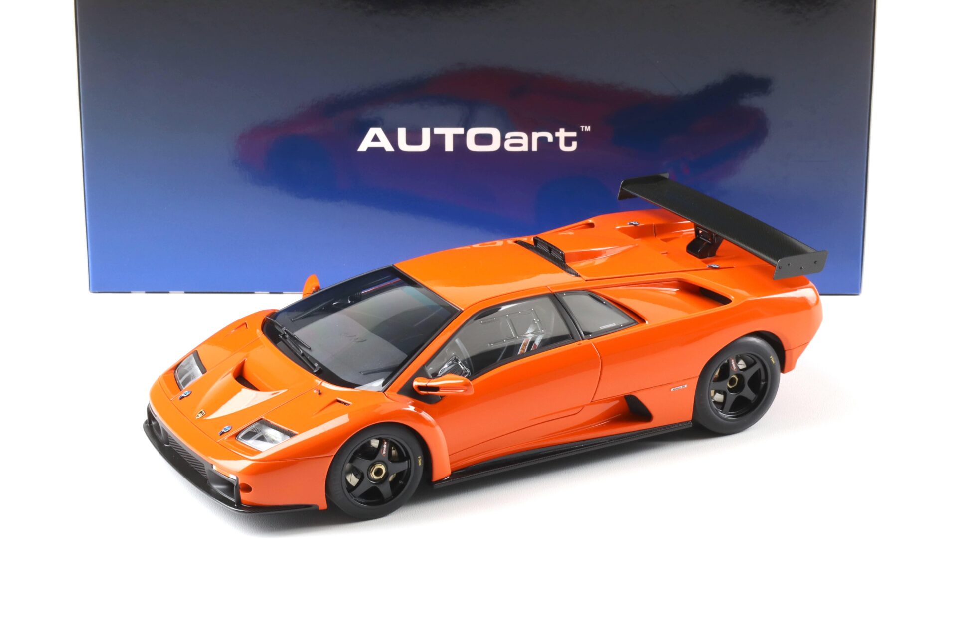 ID 105397 orig.jpg 1:18 AUTOart Lamborghini Diablo GT-R Coupe 1999 Arancio Ishtar 79139