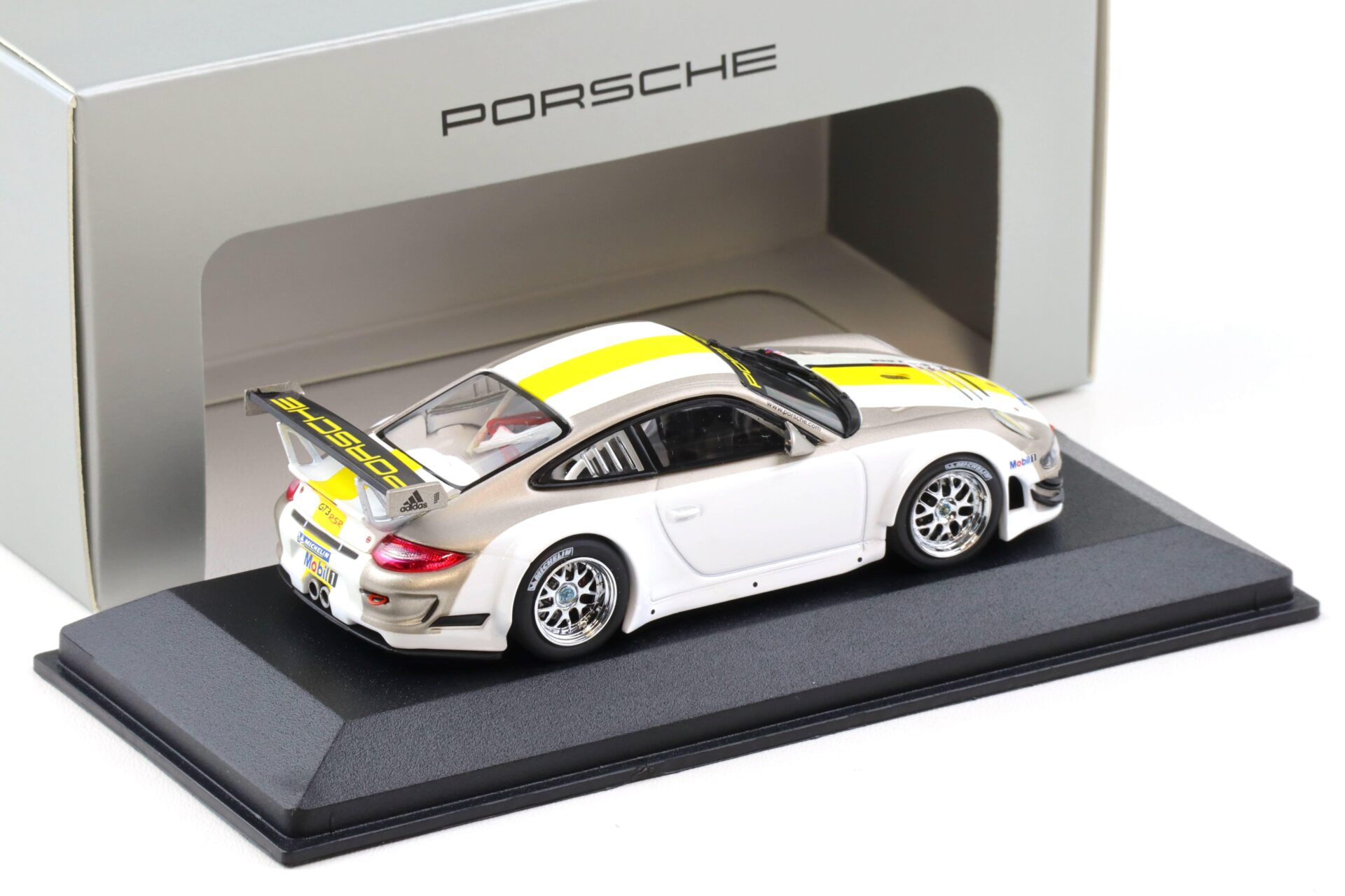 1:43 Minichamps Porsche 911 997 GT3 RSR Presentation Showcar 2011 WAP DEALER