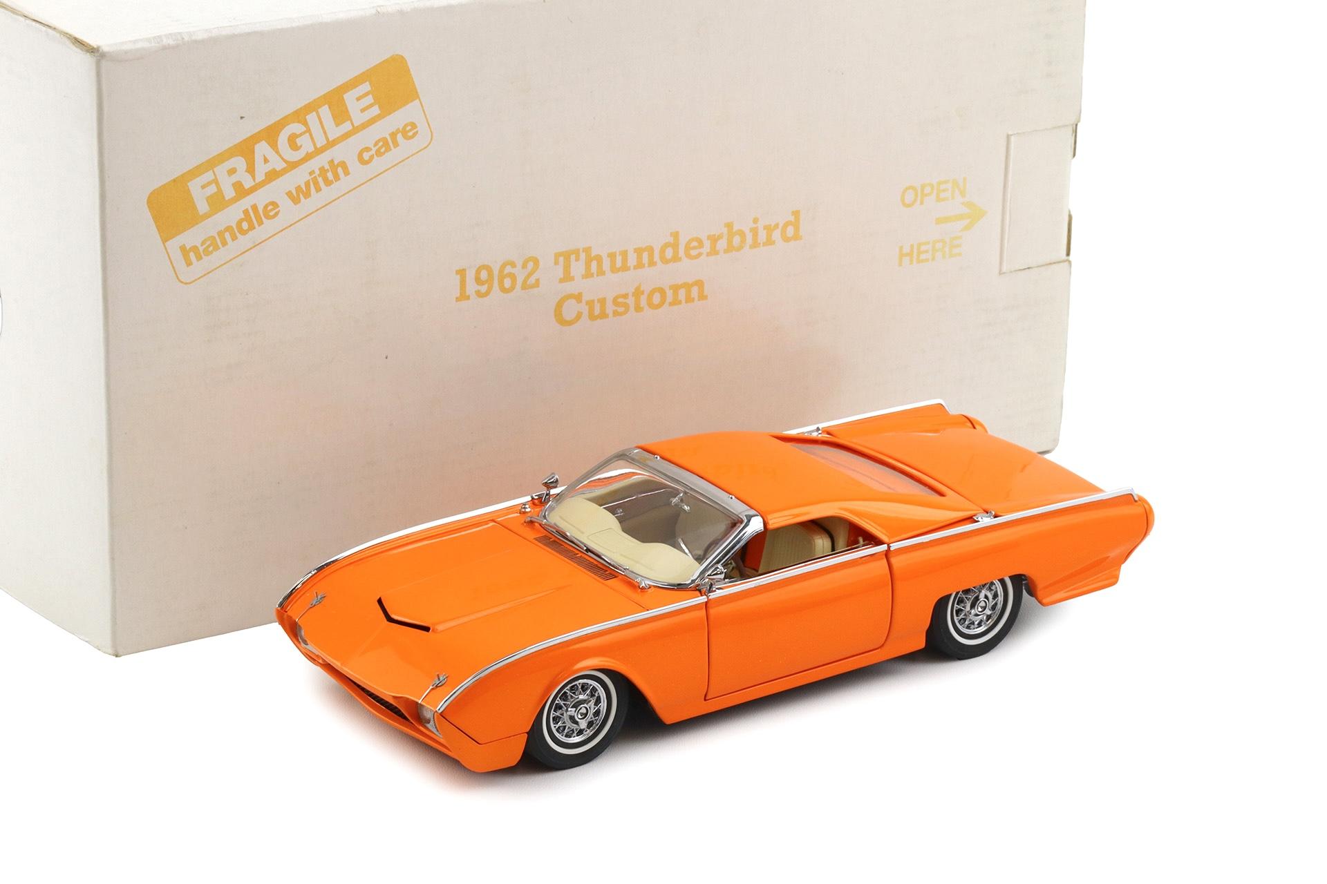 1:24 Danbury Mint 1962 Ford Thunderbird Custom Sunset orange pearl with box