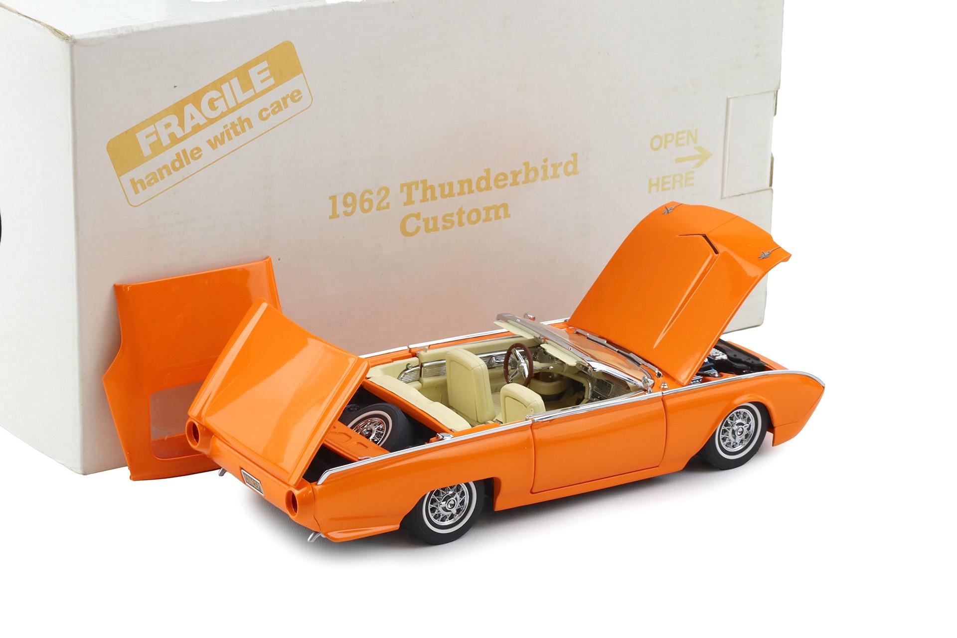 1:24 Danbury Mint 1962 Ford Thunderbird Custom Sunset orange pearl with box
