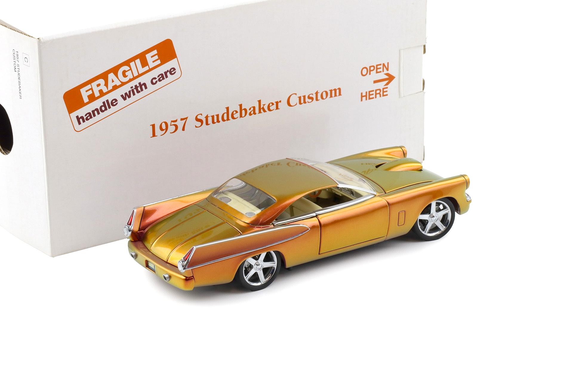 1:24 Danbury Mint 1957 Studebaker Custom Coupe gold/ bronze Chromalox