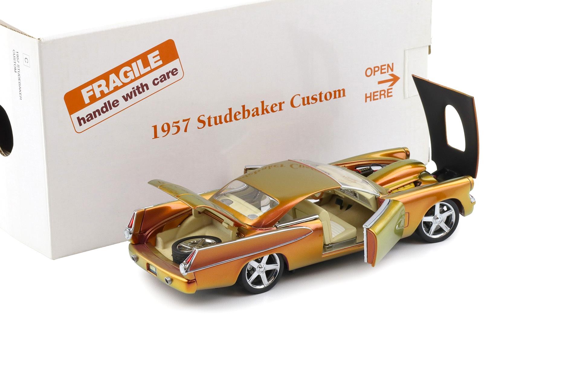 1:24 Danbury Mint 1957 Studebaker Custom Coupe gold/ bronze Chromalox