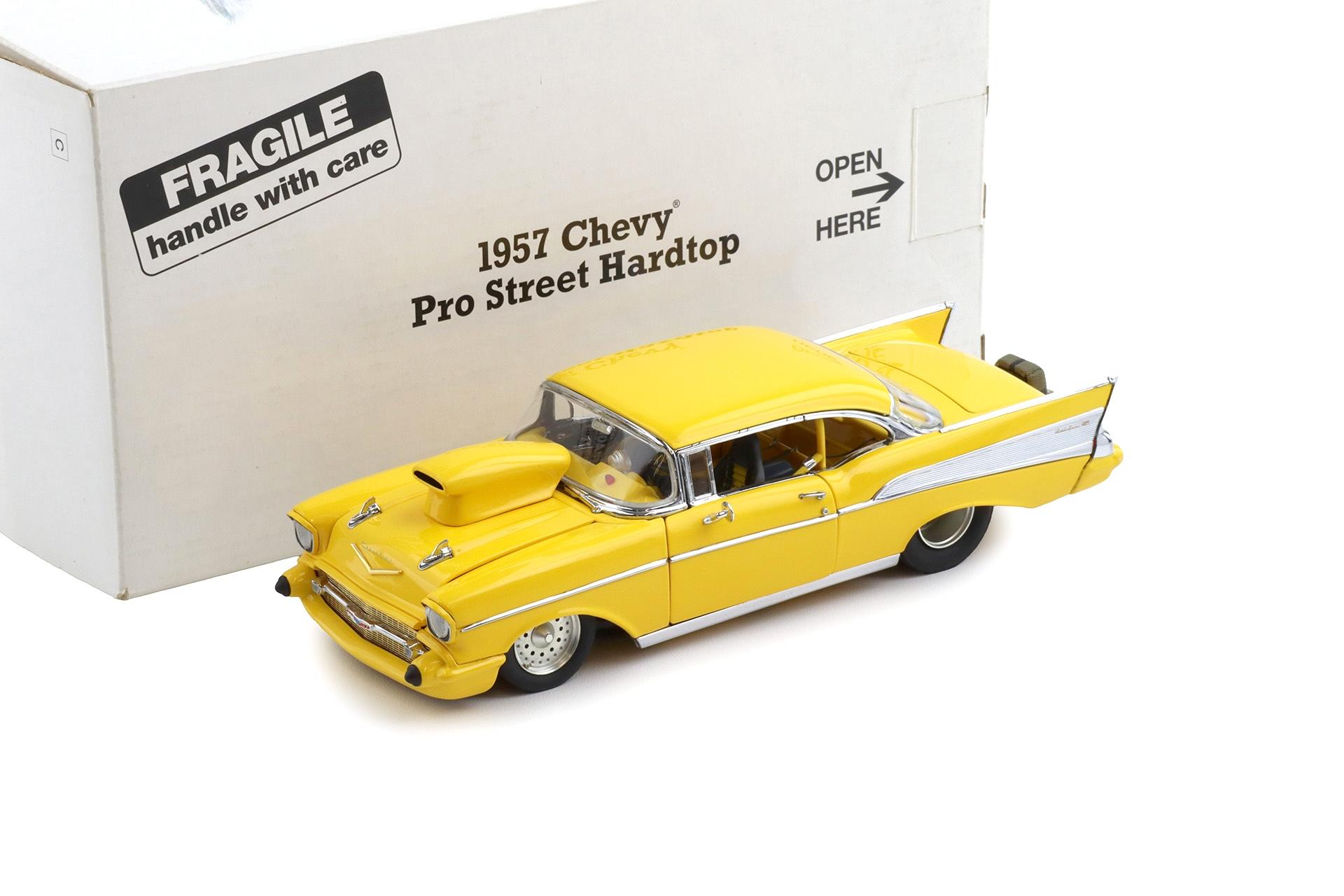 1:24 Danbury Mint 1957 Chevrolet Bel Air Pro Street Hardtop yellow