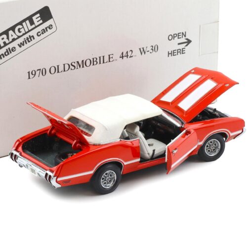 1:24 Danbury Mint 1970 Oldsmobile 442 W-30 Convertible Rally red