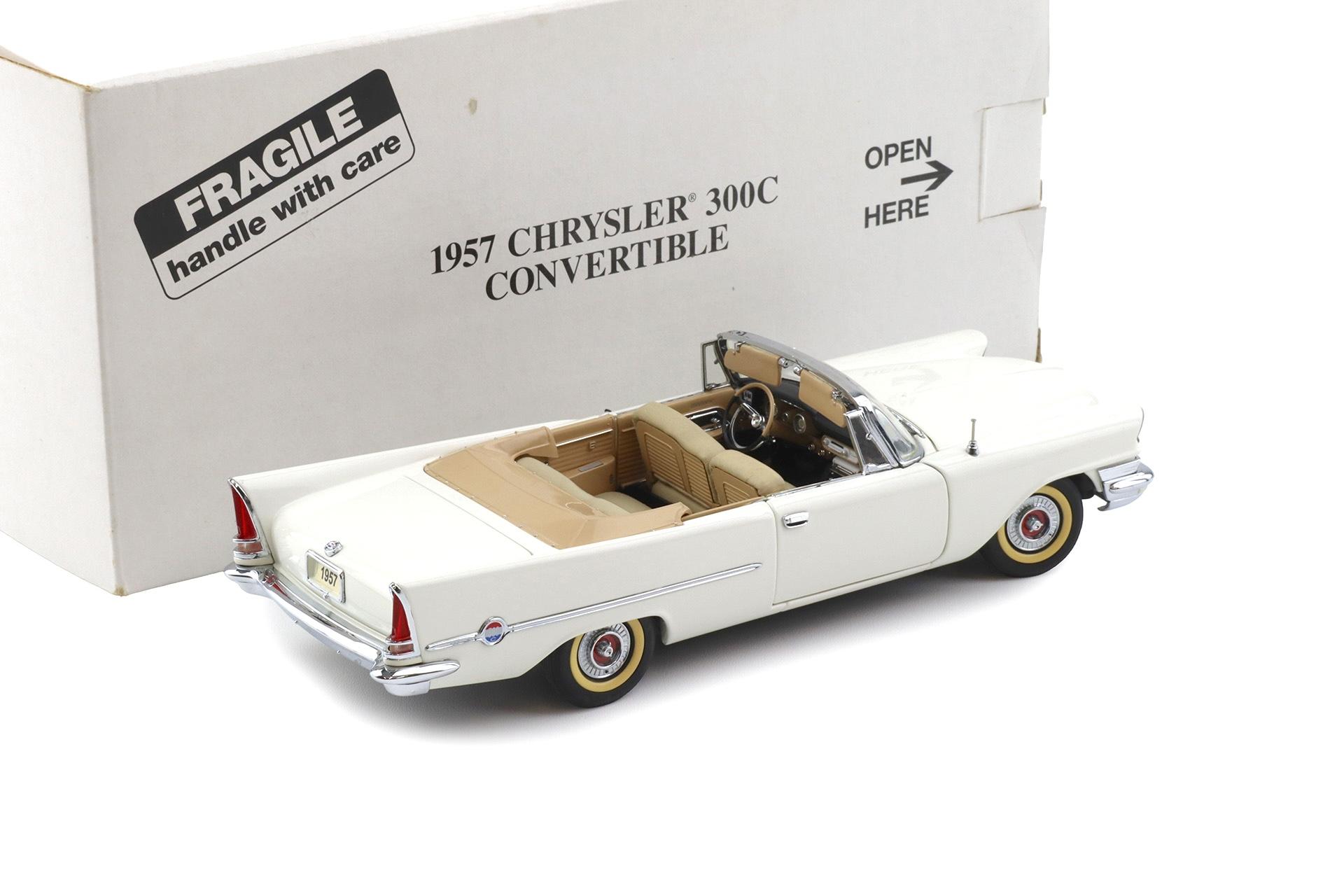 1:24 Danbury Mint 1957 Chrysler 300C Convertible Cloud white