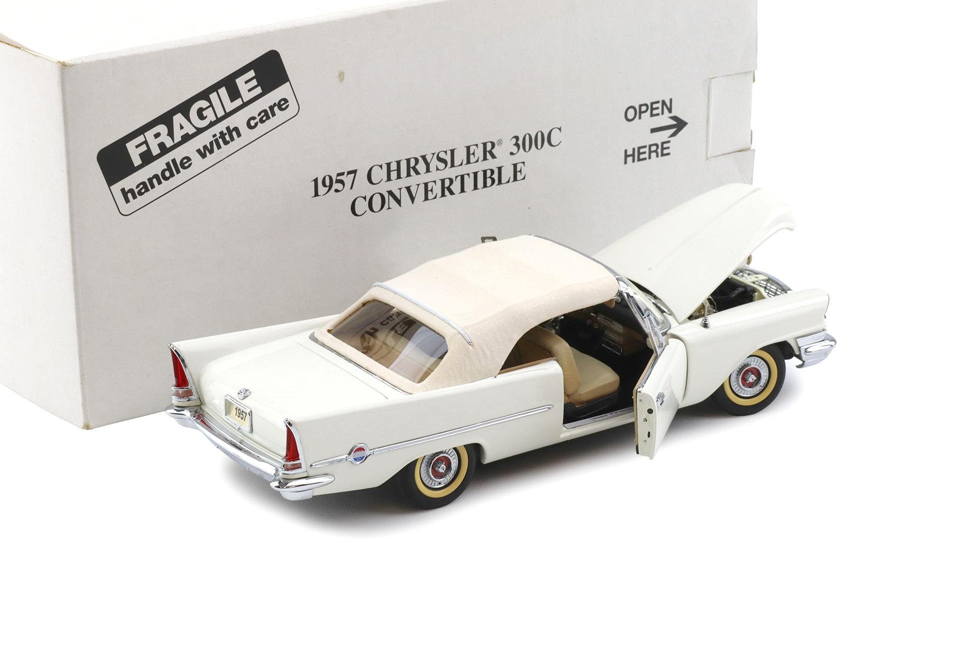 1:24 Danbury Mint 1957 Chrysler 300C Convertible Cloud white