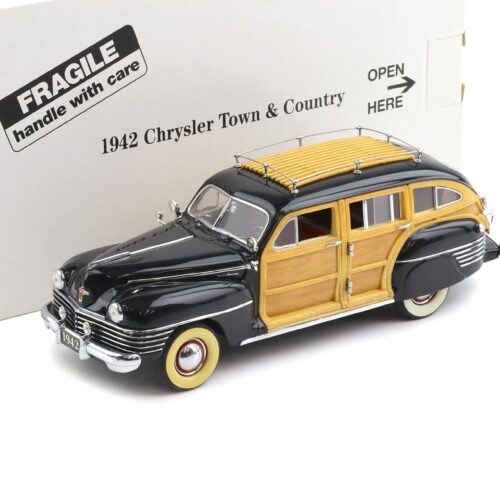 1:24 Danbury Mint 1942 Chrysler Town & Country Station Wagon black