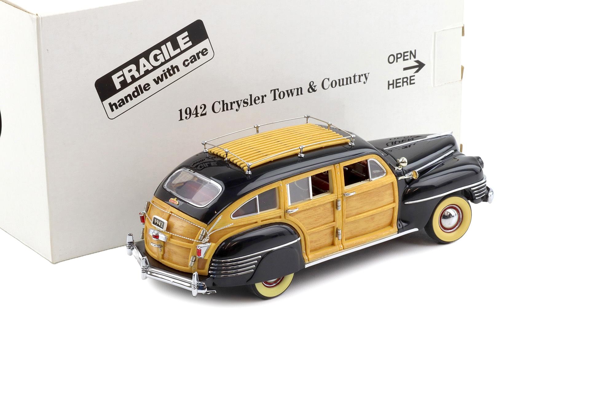 1:24 Danbury Mint 1942 Chrysler Town & Country Station Wagon black