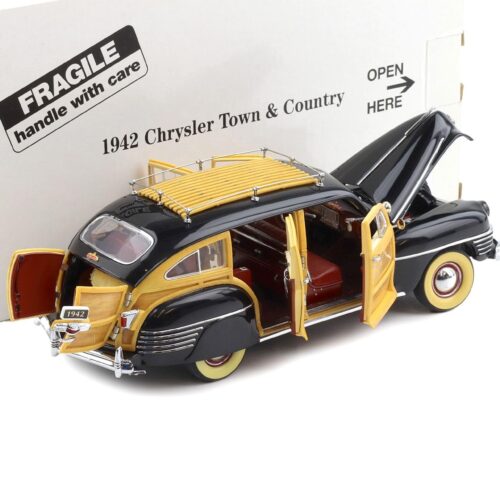 1:24 Danbury Mint 1942 Chrysler Town & Country Station Wagon black
