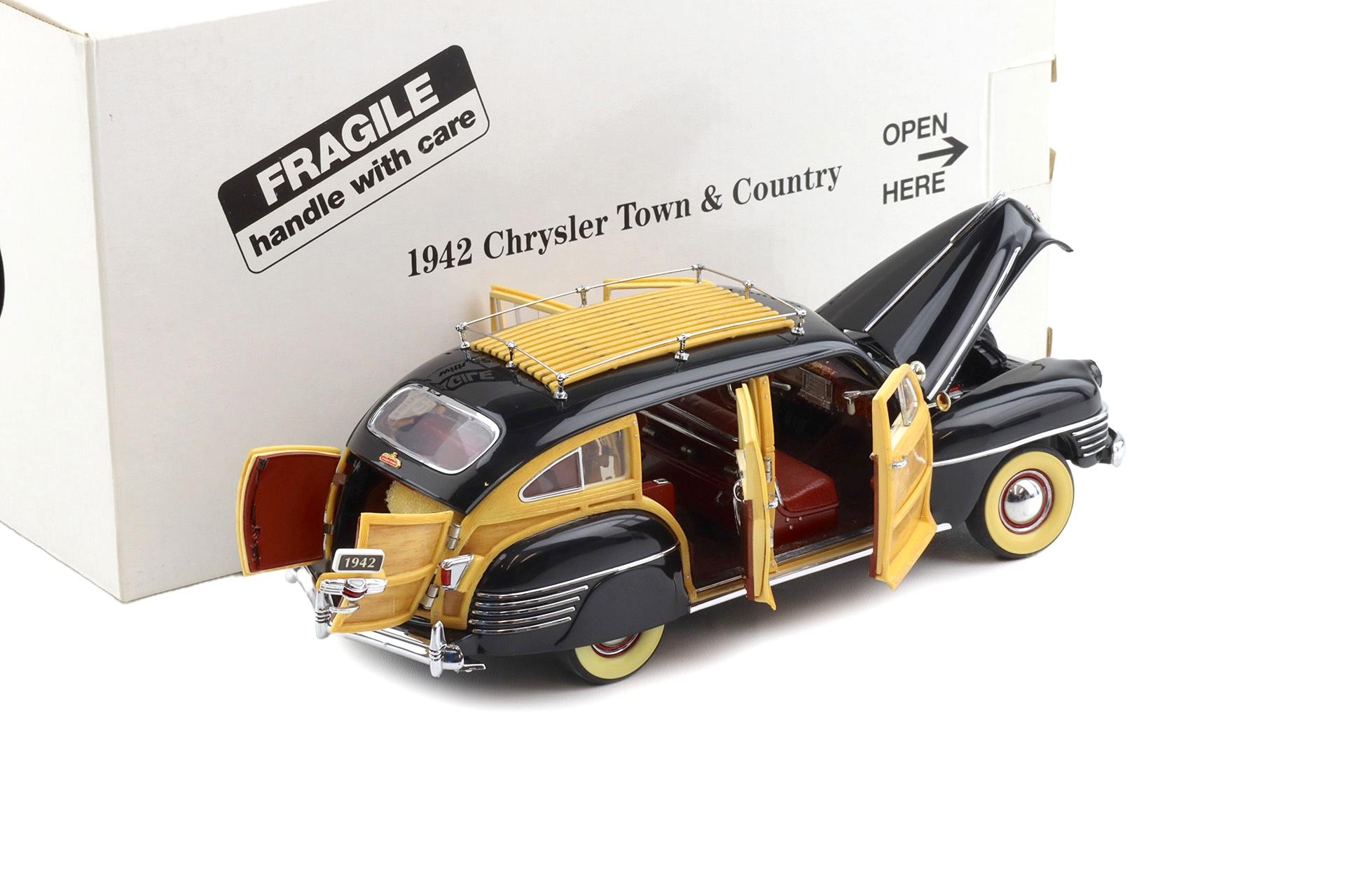 1:24 Danbury Mint 1942 Chrysler Town & Country Station Wagon black