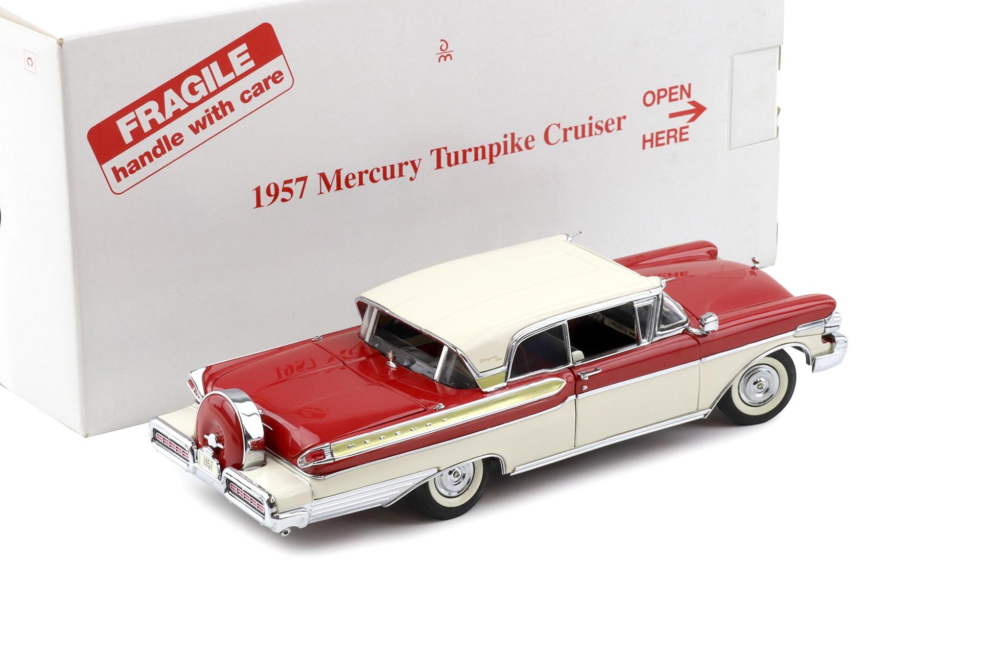 1:24 Danbury Mint 1957 Mercury Turnpike Cruiser Coupe red and white