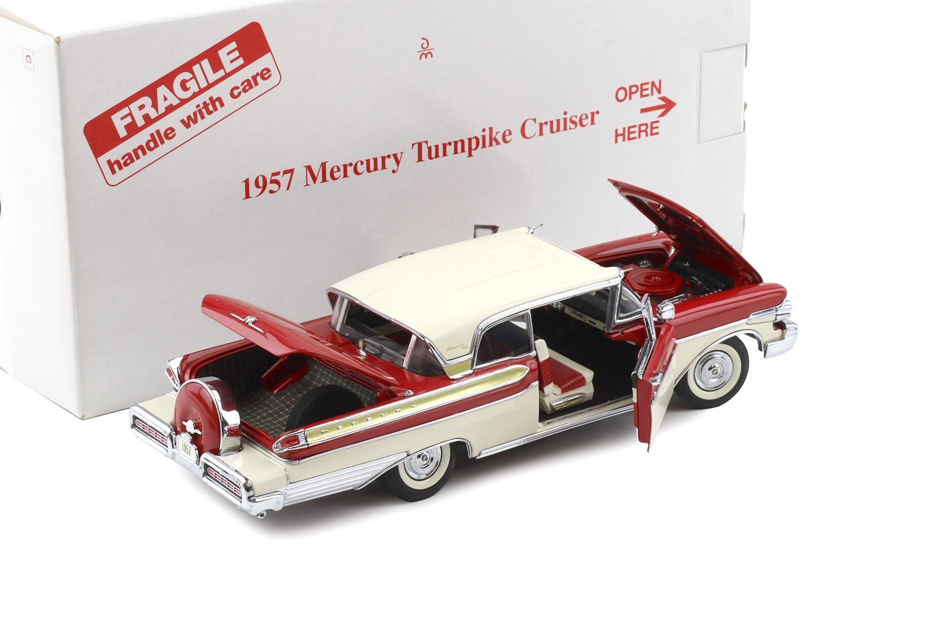 1:24 Danbury Mint 1957 Mercury Turnpike Cruiser Coupe red and white