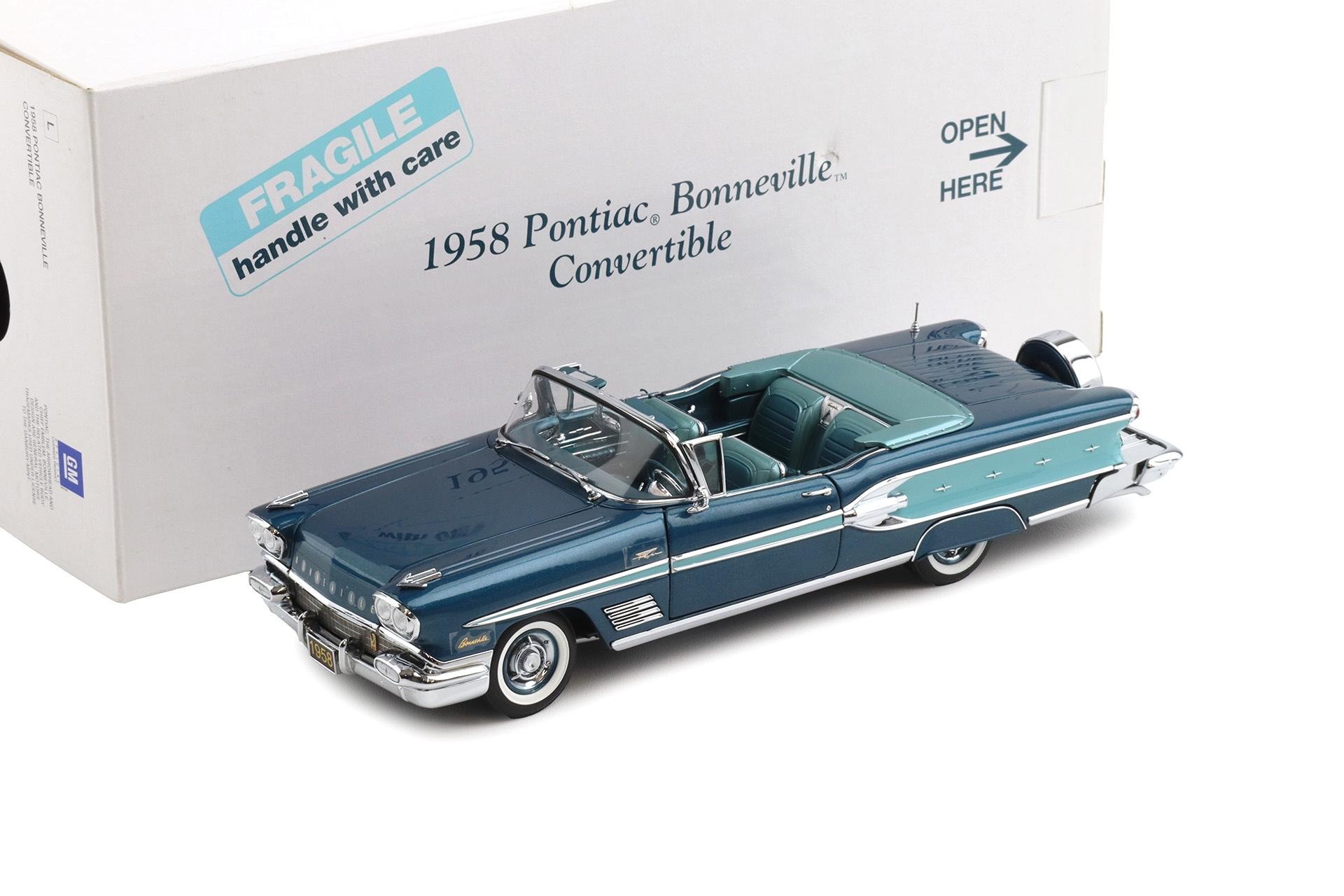 1:24 Danbury Mint 1958 Pontiac Bonneville Convertible 2-tone turquoise