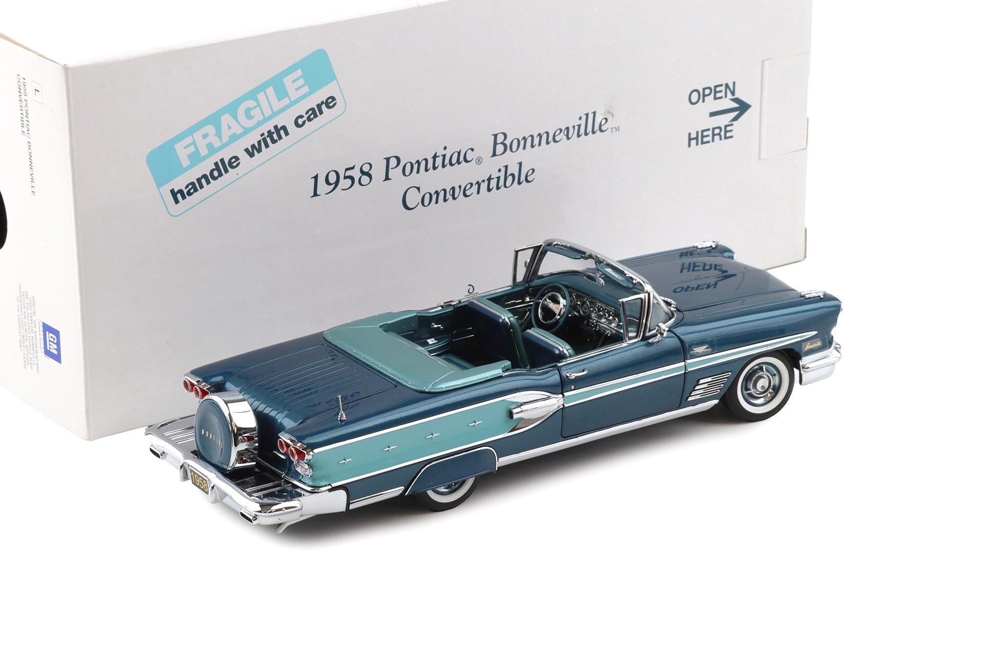 1:24 Danbury Mint 1958 Pontiac Bonneville Convertible 2-tone turquoise