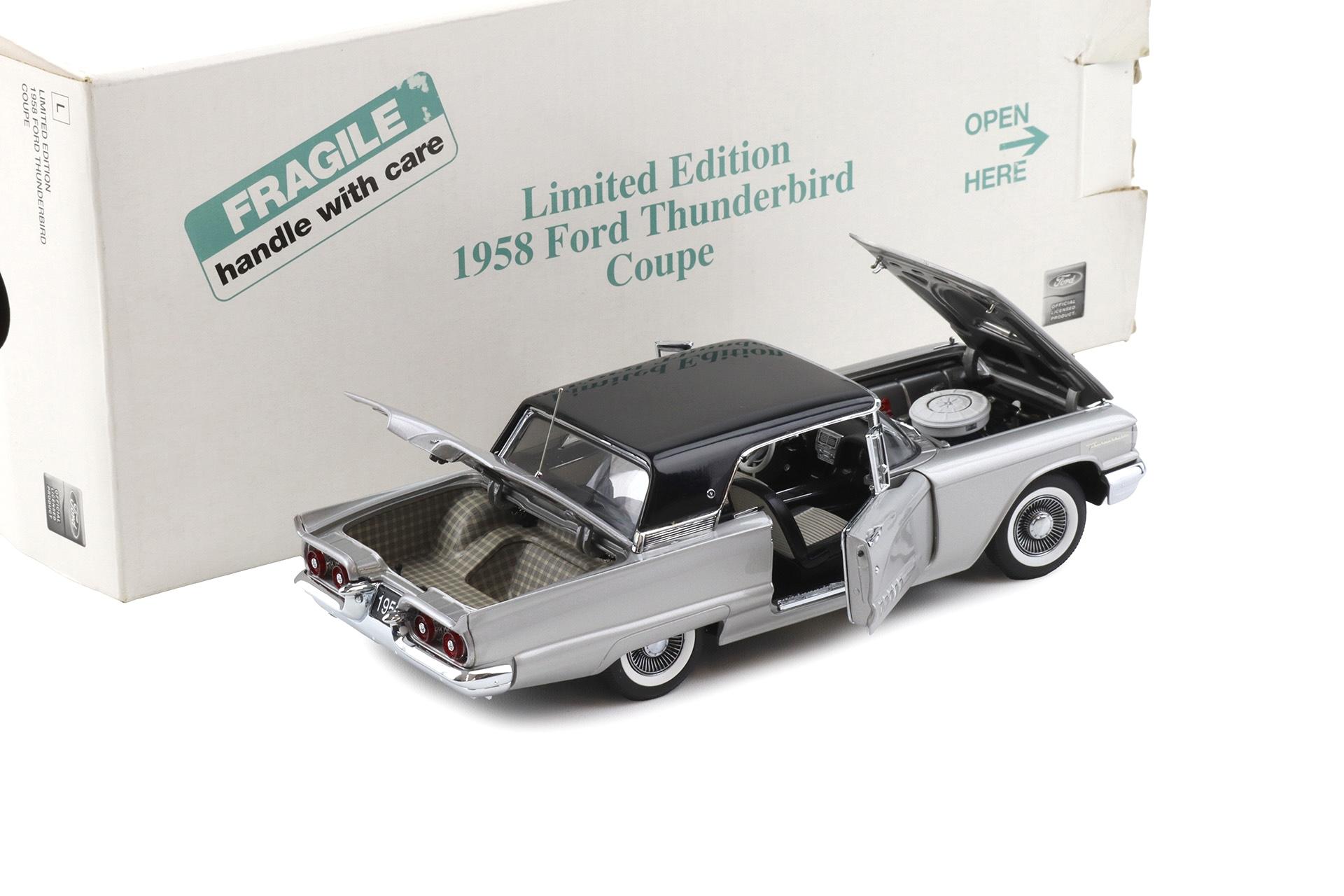 1:24 Danbury Mint 1958 Ford Thunderbird Coupe Platinum metallic/ black