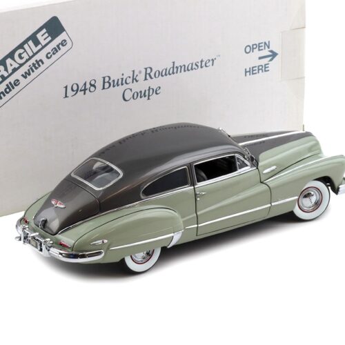 1:24 Danbury Mint 1948 Buick Roadmaster Coupe Cumulus grey/ grey