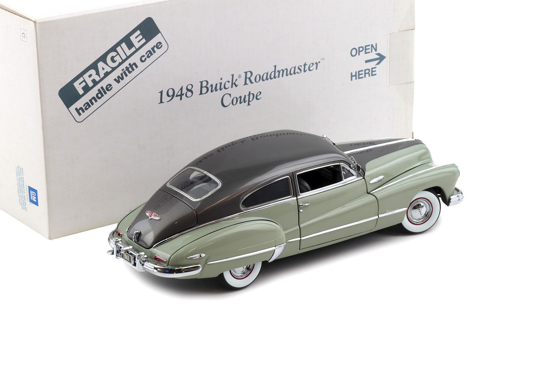 1:24 Danbury Mint 1948 Buick Roadmaster Coupe Cumulus grey/ grey