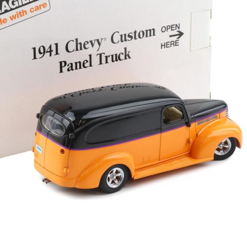 1:24 Danbury Mint 1941 Chevrolet Custom Panel Truck orange/ black