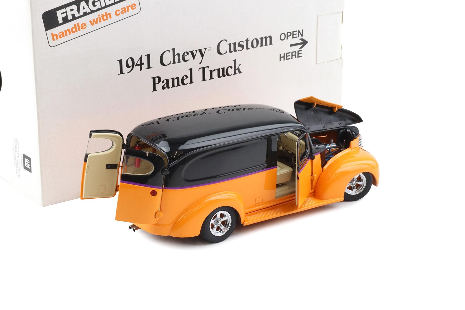1:24 Danbury Mint 1941 Chevrolet Custom Panel Truck orange/ black