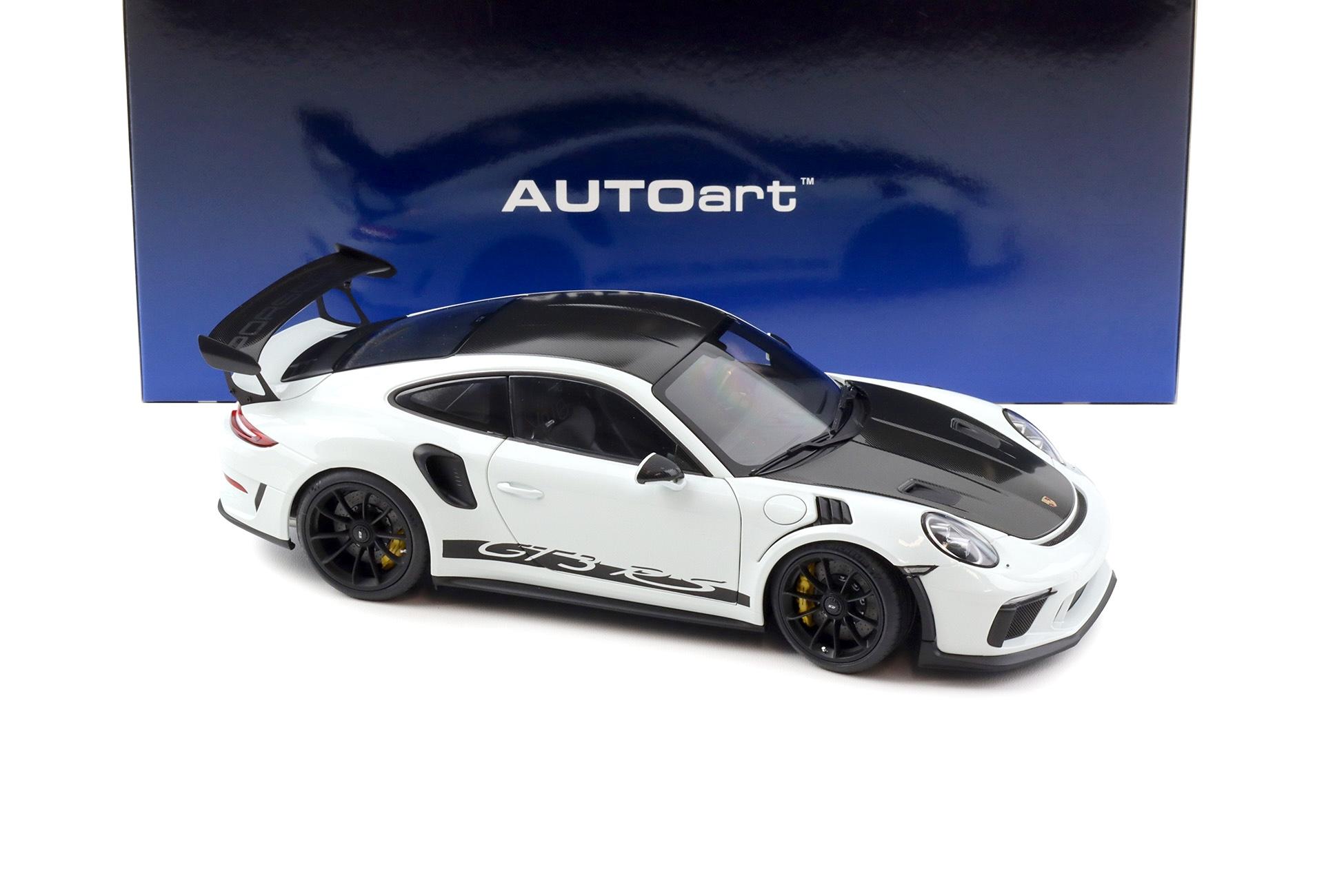 1:18 AUTOart Porsche 911 991.2 GT3 RS Weissach Package white 78176