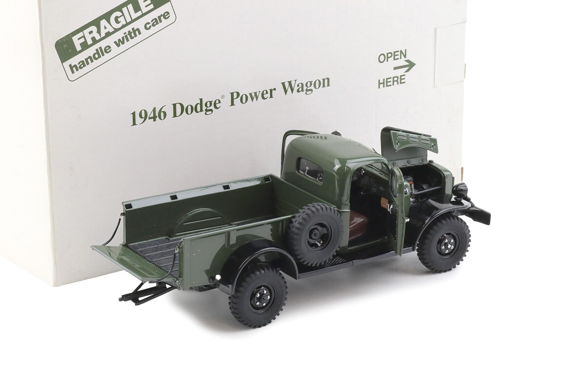1:24 Danbury Mint 1946 Dodge Power Wagon Pickup Seawolf Submarine green/ black