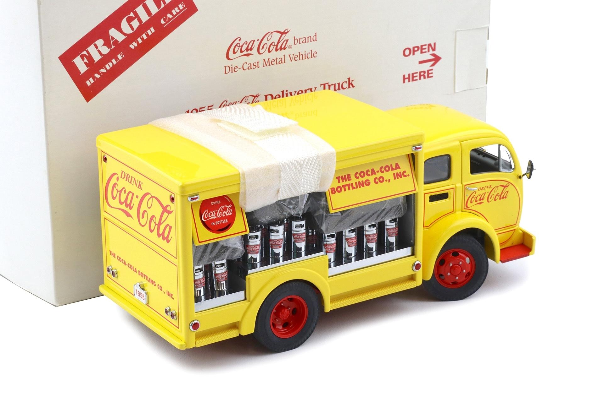 1:24 Danbury Mint 1955 Coca Cola Delivery Truck yellow