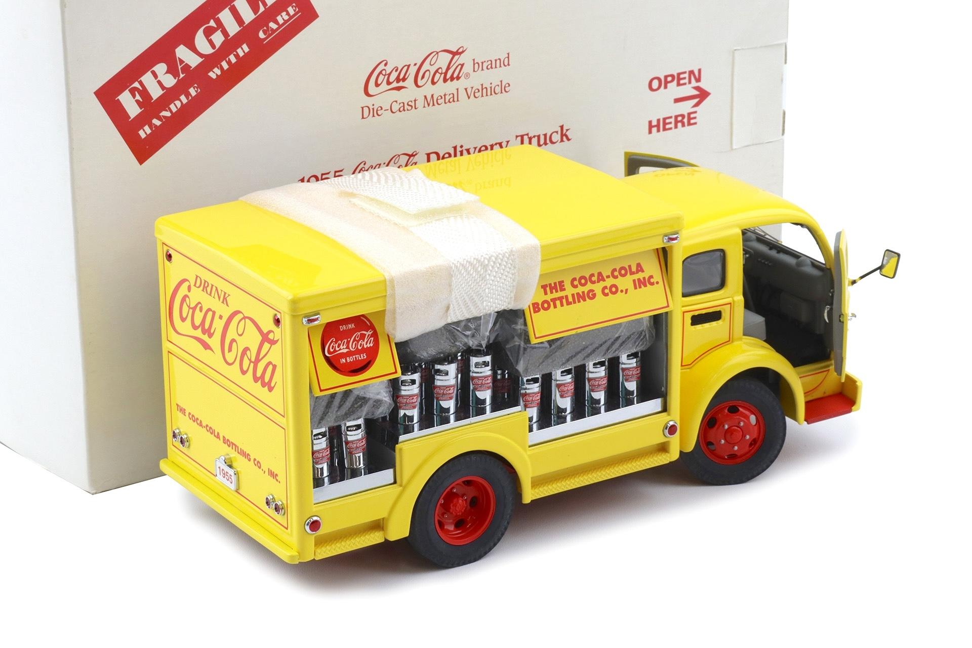 1:24 Danbury Mint 1955 Coca Cola Delivery Truck yellow