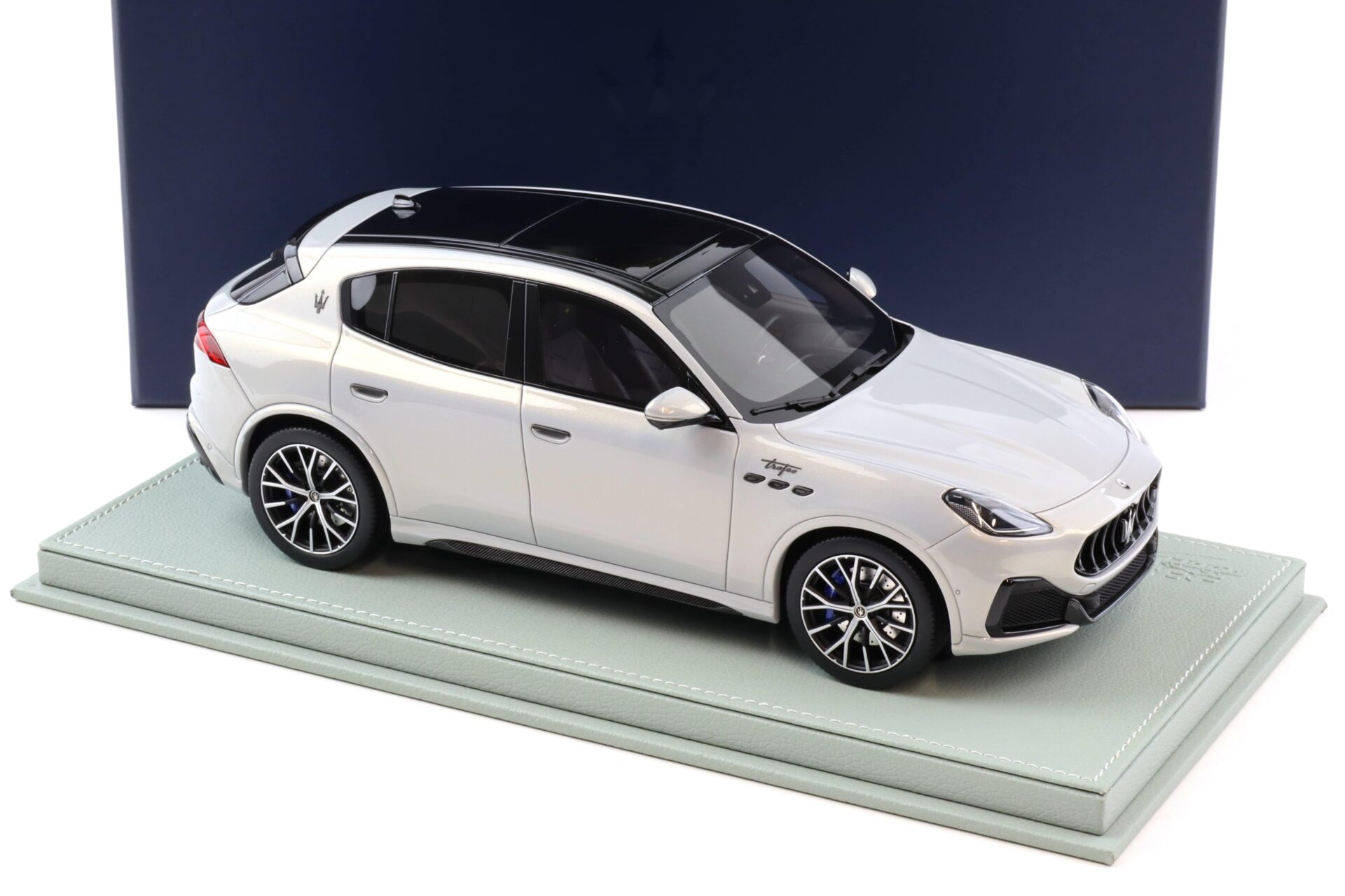 1:18 BBR Maserati Grecale Trofeo 2022 Greyish blue metallic DEALER VERSION