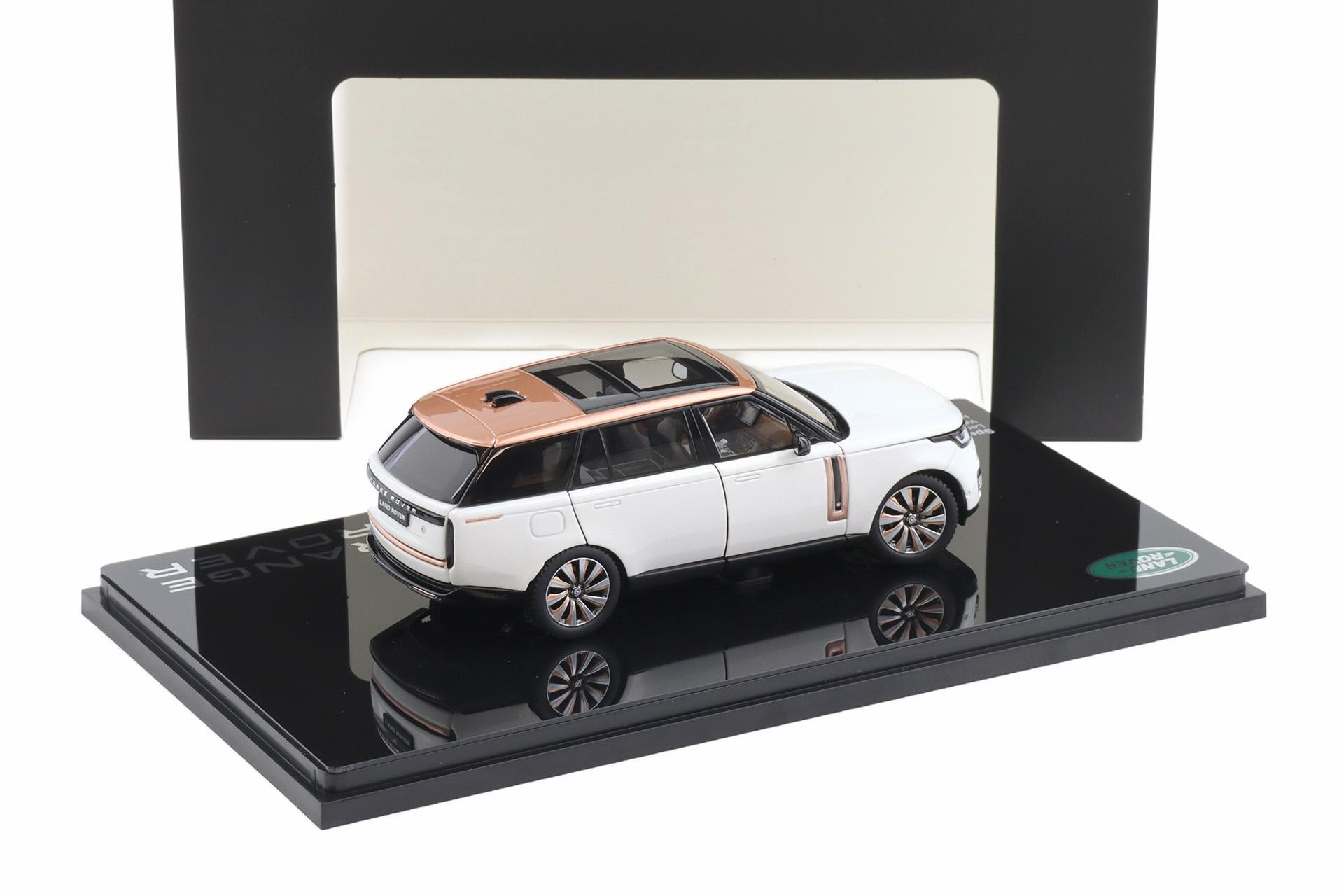 1:43 LCD Models Land Rover Range Rover SV SERENITY white/ gold LCD43014-WH