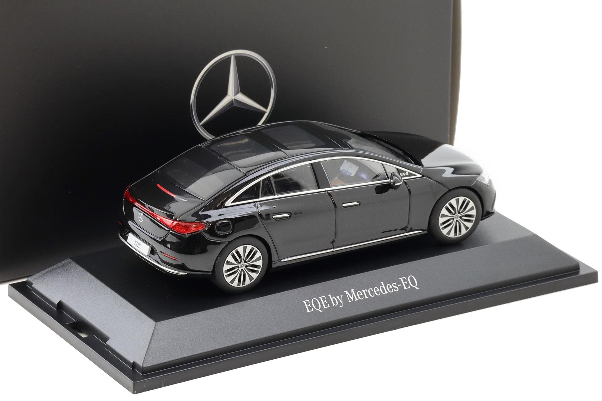 1:43 Herpa Mercedes EQE V295 Limousine Electric Art Line obsidian black DEALER VERSION