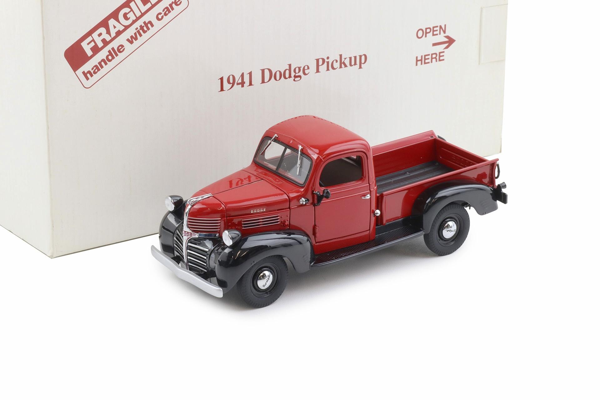 ID 112068 orig.jpg 1:24 Danbury Mint 1941 Dodge Pickup Series WC Half-Ton Dodge red and black