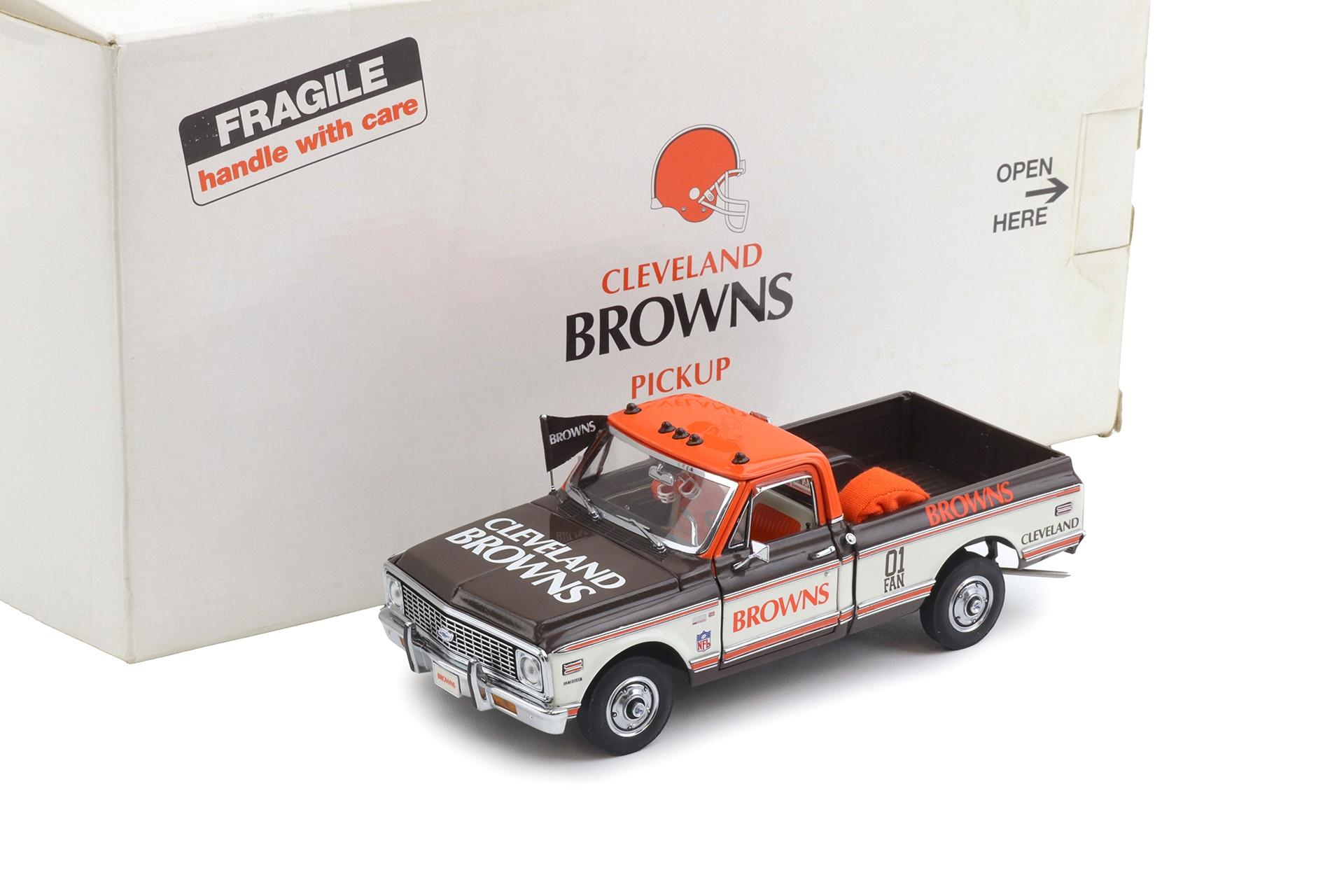 1:24 Danbury Mint 1972 Chevrolet Cheyenne Pickup Cleveland Browns