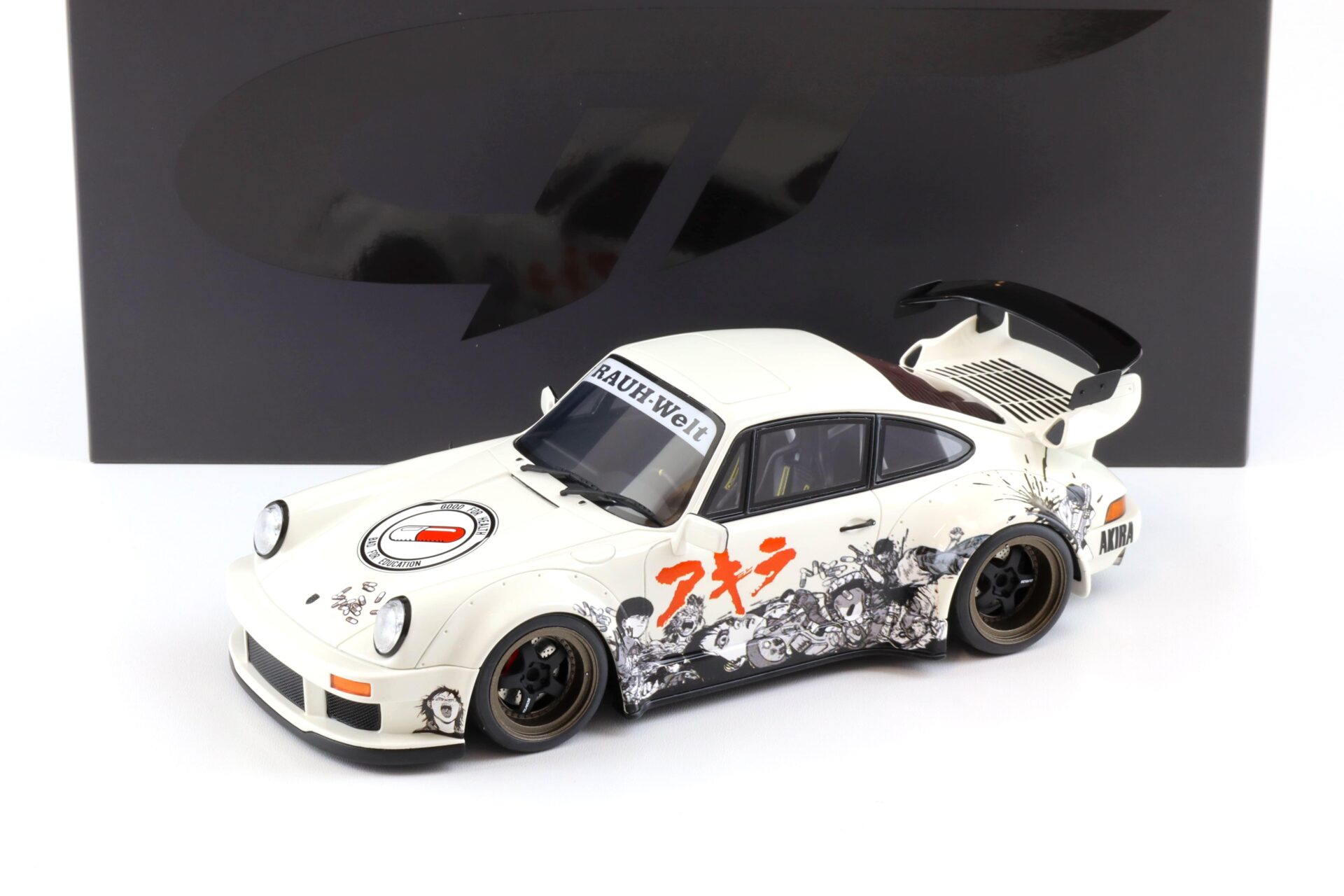 ID 100134 orig.jpg 1:18 GT Spirit GT508 Porsche 911 RWB Rauh-Welt Akira 2024 Glacier white