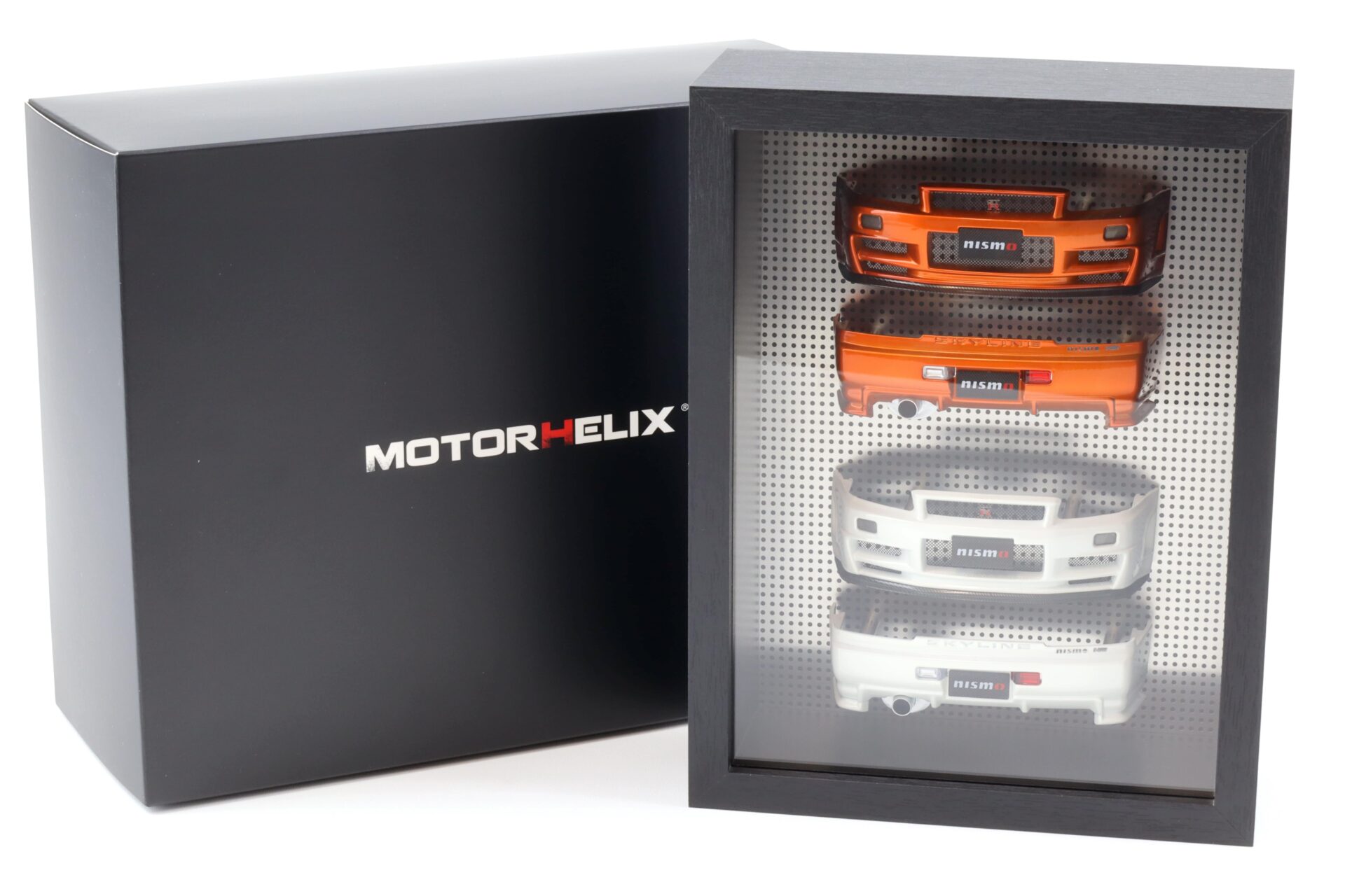 1:18 Motorhelix Nissan Skyline R34 Bumper Frame Display orange + white M91007