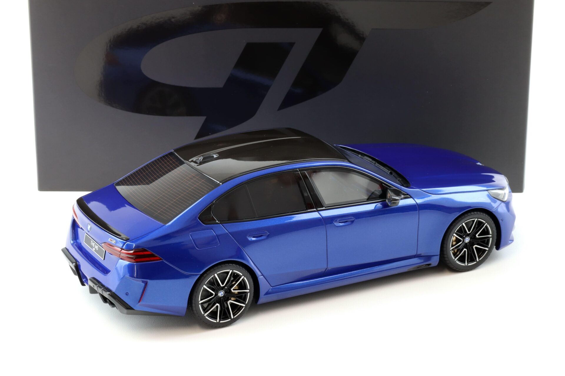 1:18 GT Spirit GT507 BMW M5 Limousine G90 Marina Bay blue metallic 2024