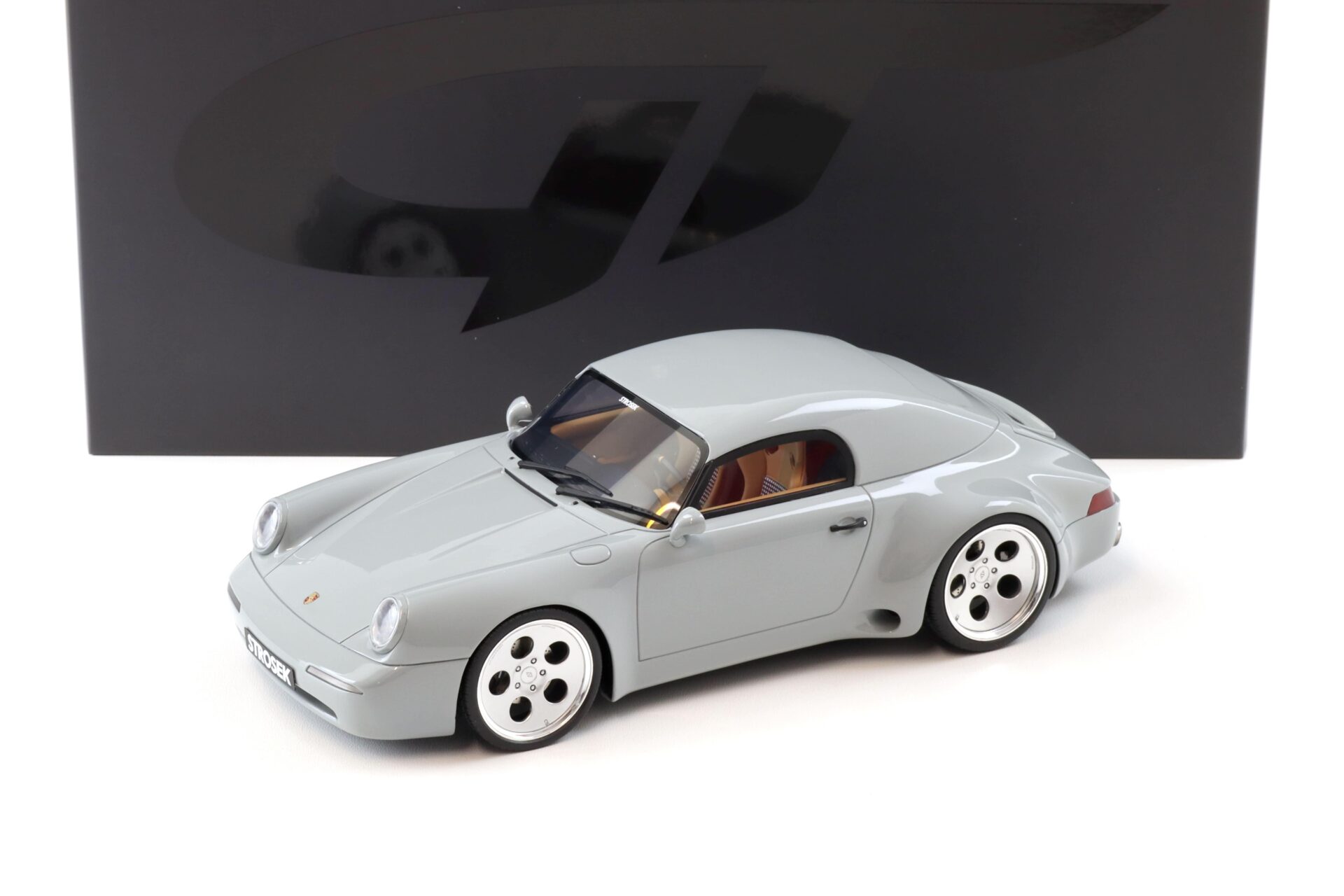 ID 101417 orig.jpg 1:18 GT Spirit GT924 Porsche Strosek 911 Mega 30 Speedster Sport Classic grey 2023