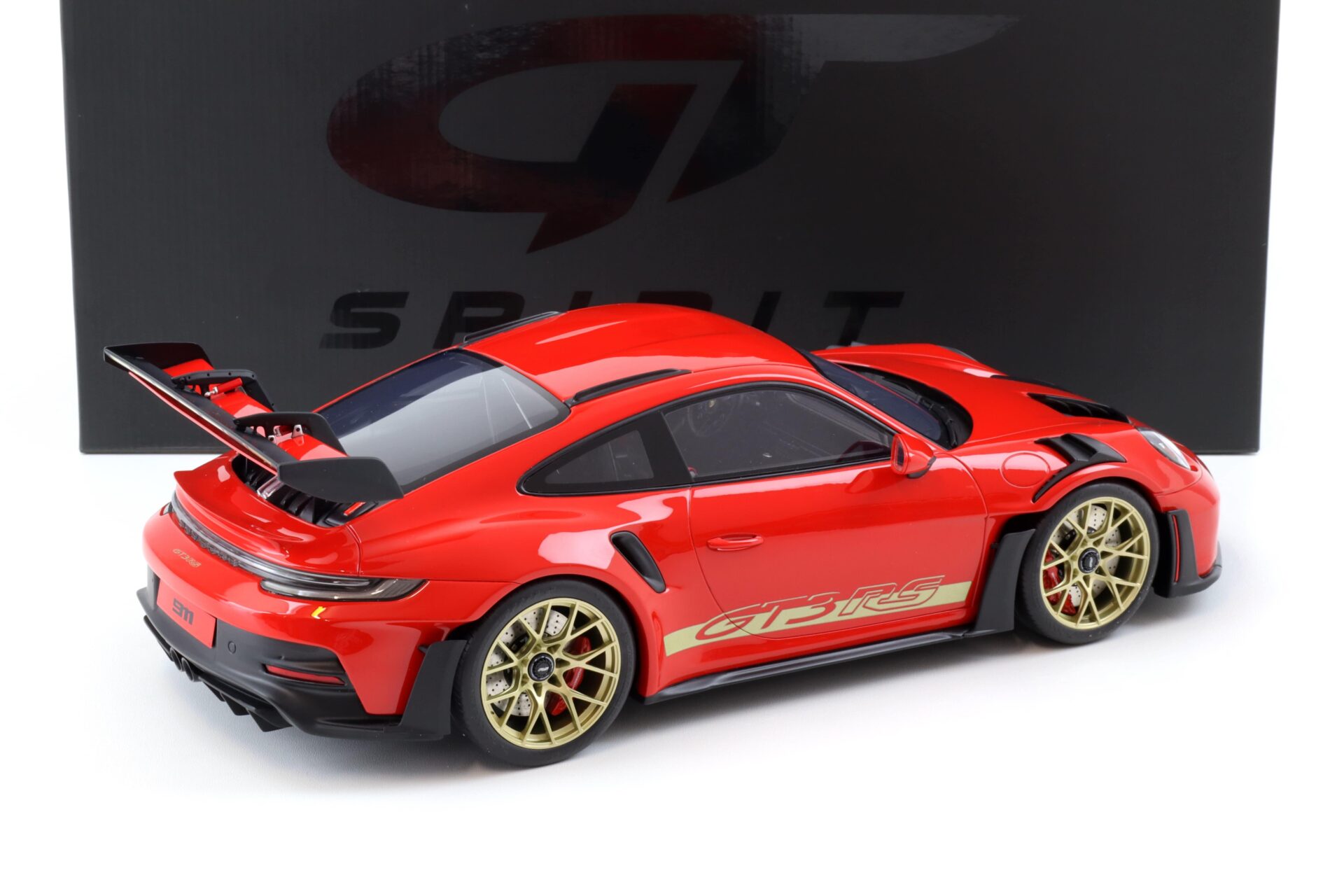 1:12 GT Spirit GT939 Porsche 911 992 GT3 RS Coupe Guards red/ gold wheels 2021