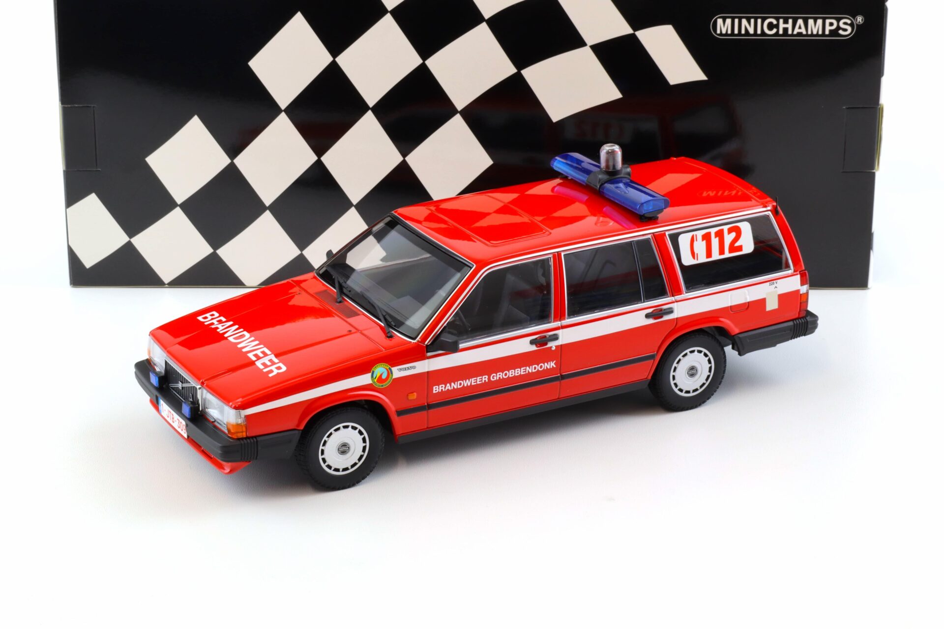 ID 101568 orig.jpg 1:18 Minichamps Volvo 740 GL Break 1986 Brandweer Grobbendonk Feuerwehr red