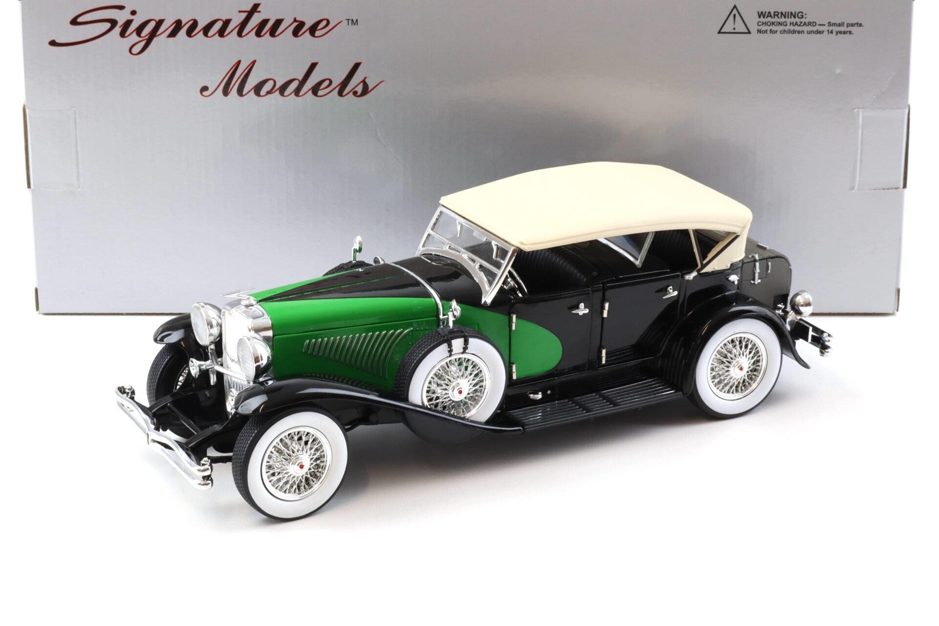 ID 101903 orig.jpg 1:18 Signature Models 1934 Duesenberg black/ green