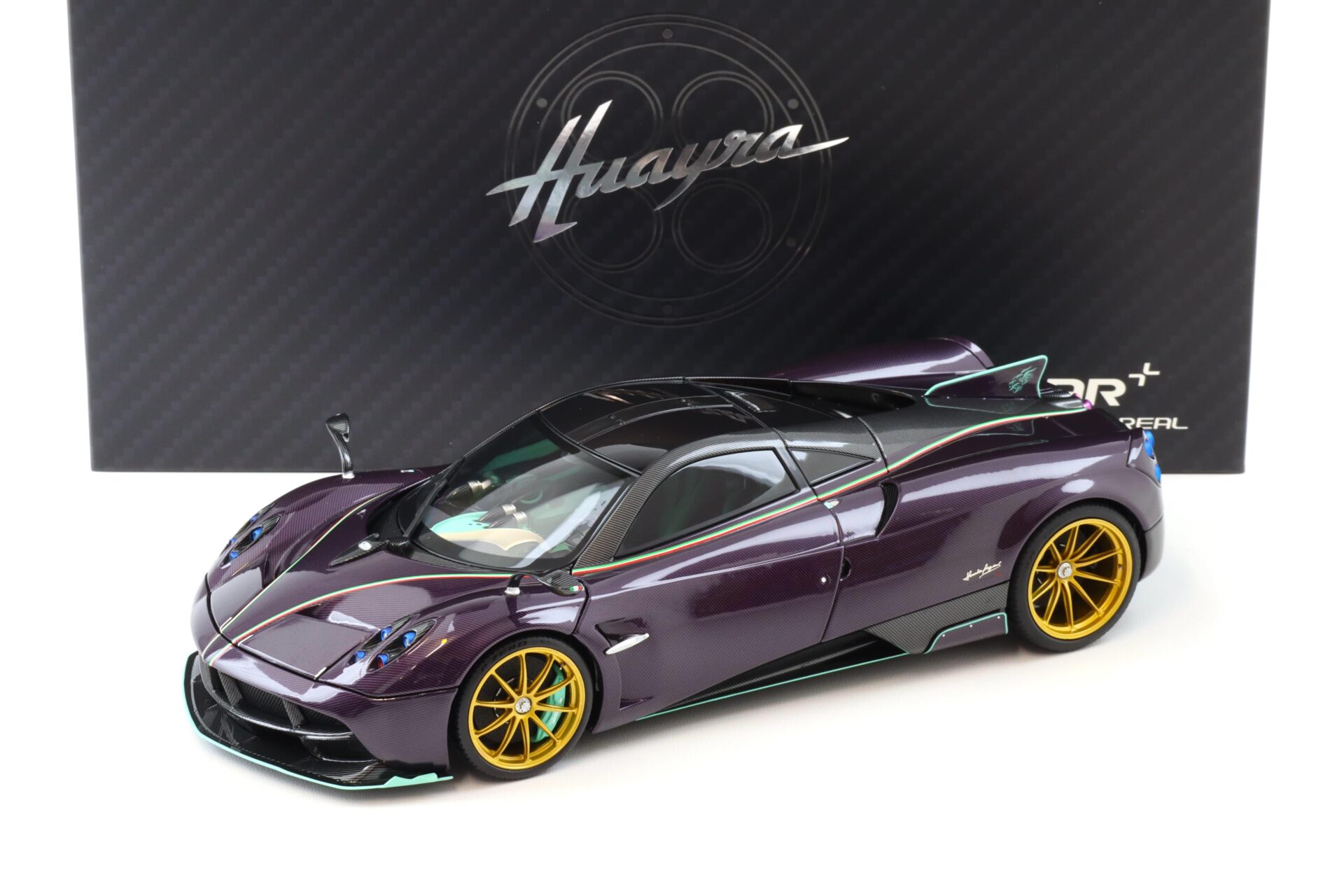 ID 102039 orig.jpg 1:18 Almost Real Pagani Huayra Dinastia Yazi purple Carbon/ turquoise 2016
