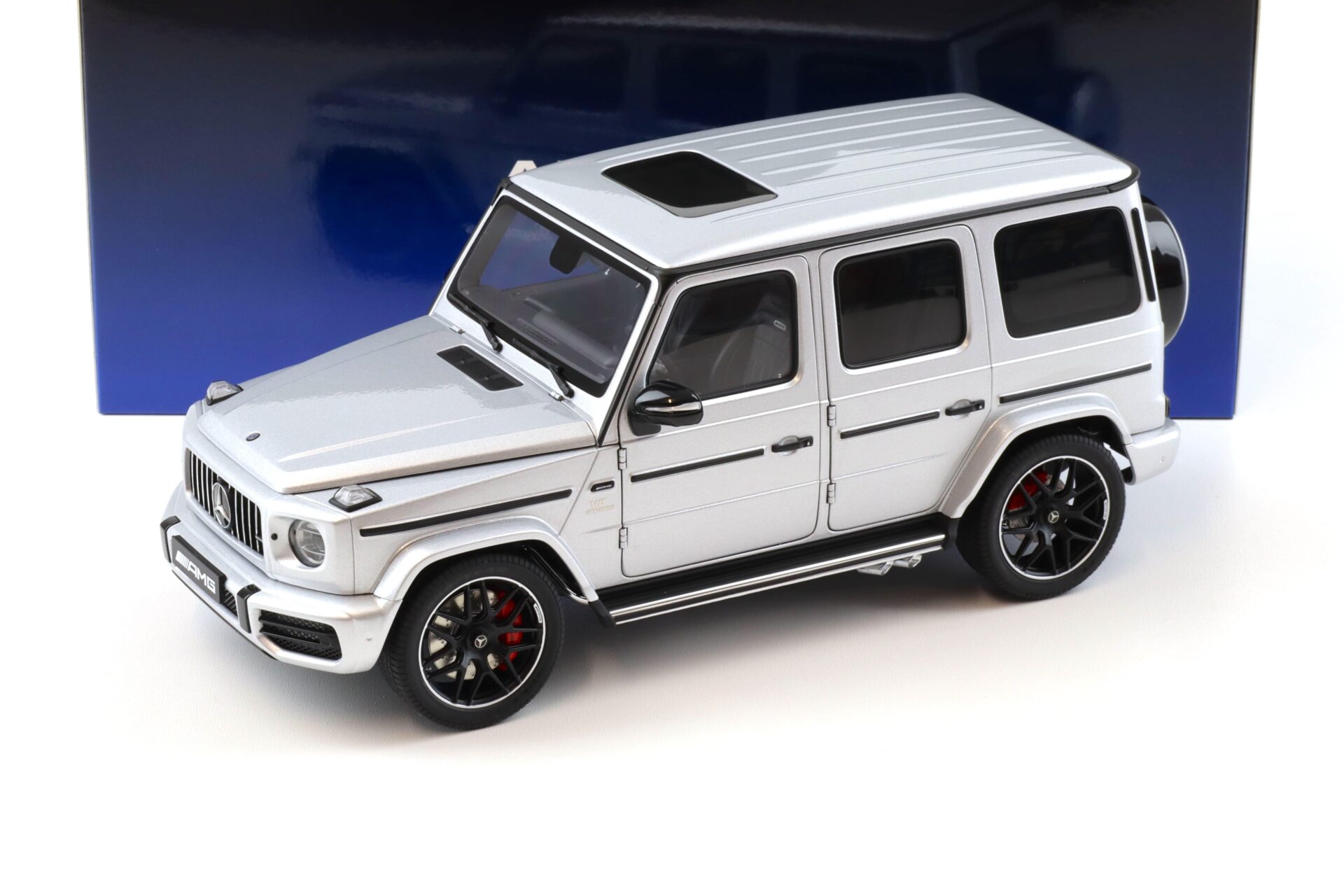 ID 102212 orig.jpg 1:18 AUTOart Mercedes G63 AMG 2019 W463A Iridium silver metallic