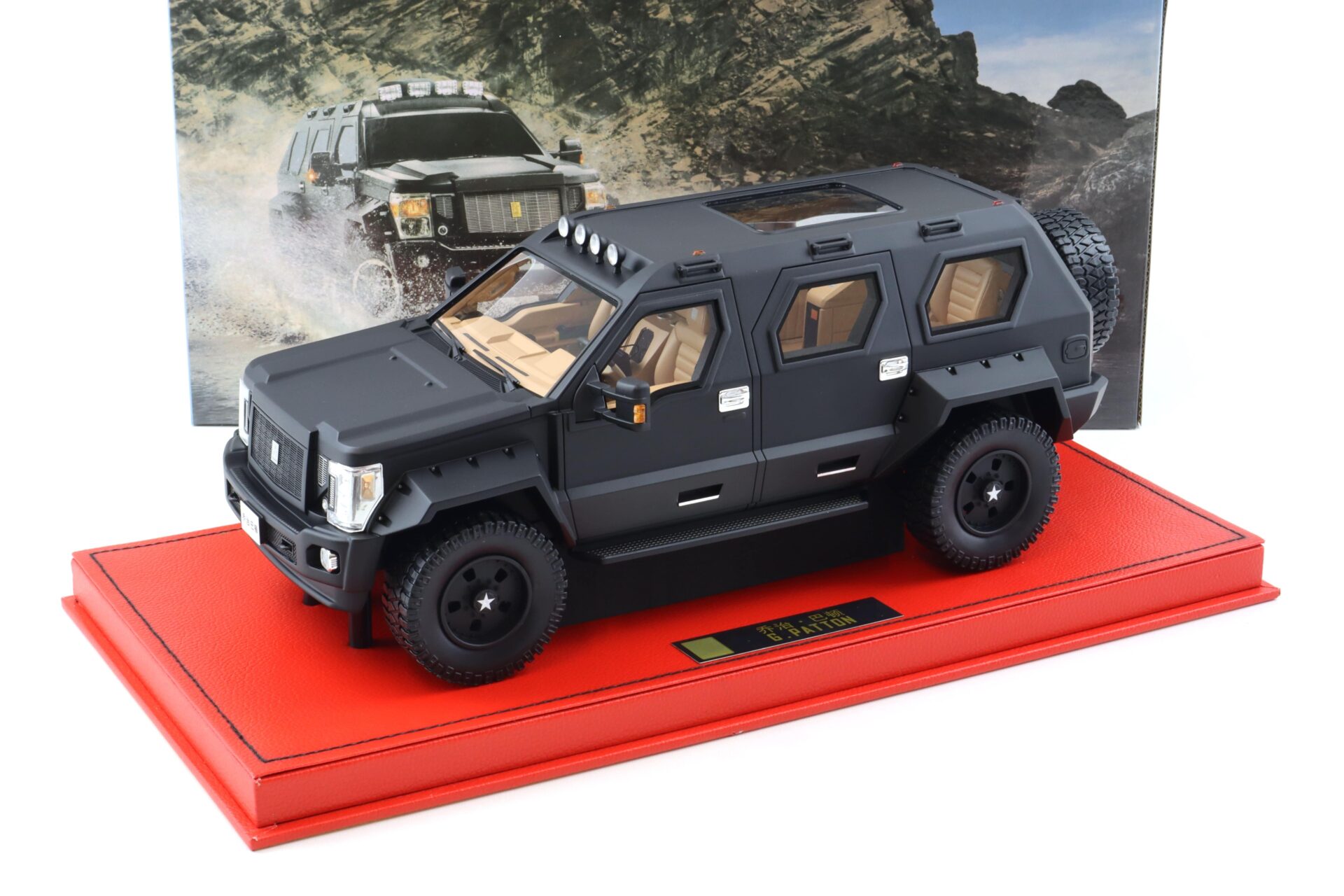1:18 Original Resin G-Patton George Patton Panzer-SUV matt black with display