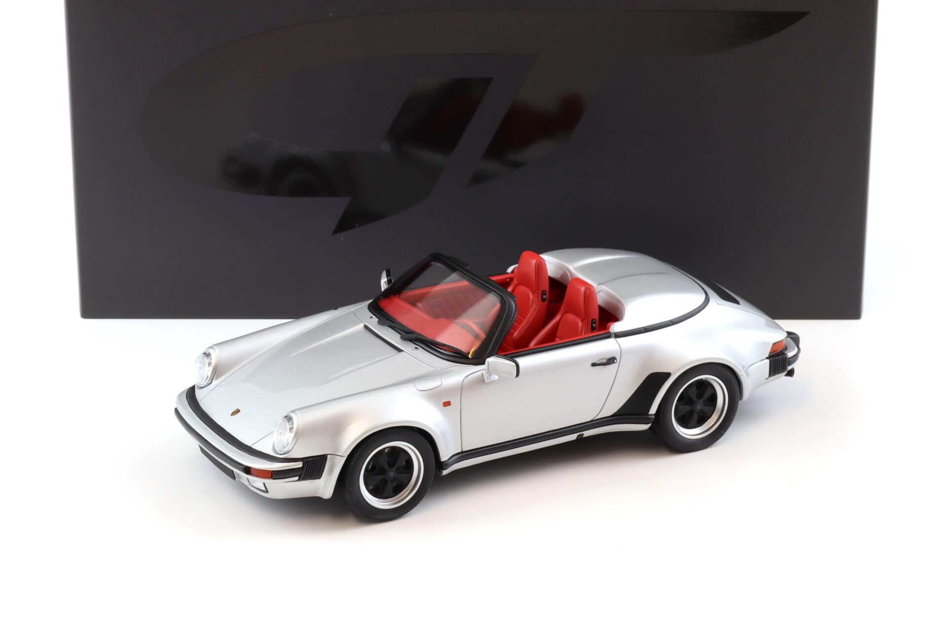 ID 102294 orig.jpg 1:18 GT Spirit GT768 Porsche 911 Carrera 3.2 Speedster silver